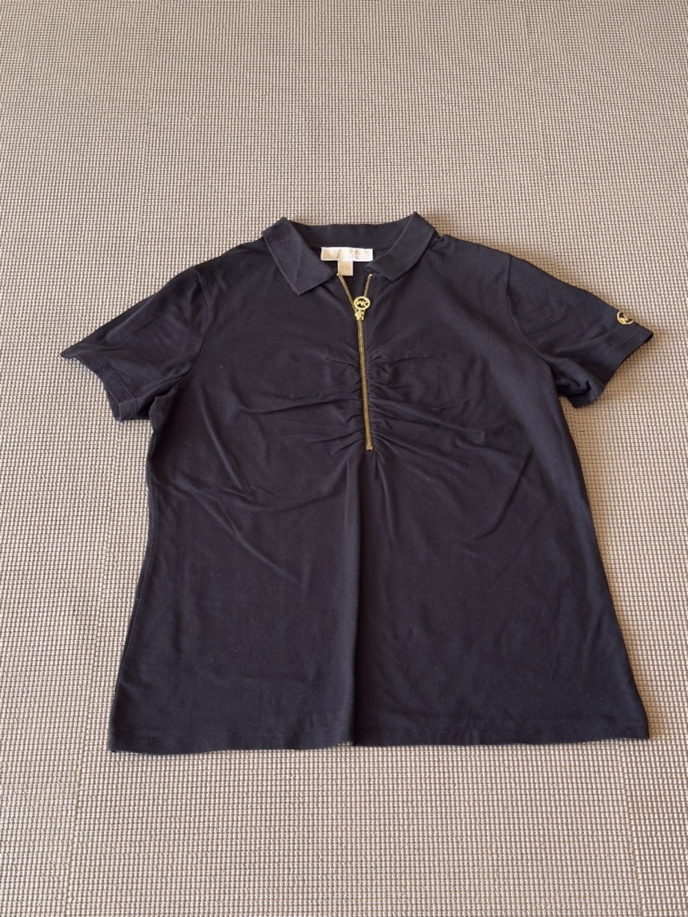 MICHAEL MICHAEL KORS short sleeve collar neck zipper chest black t-short sz L